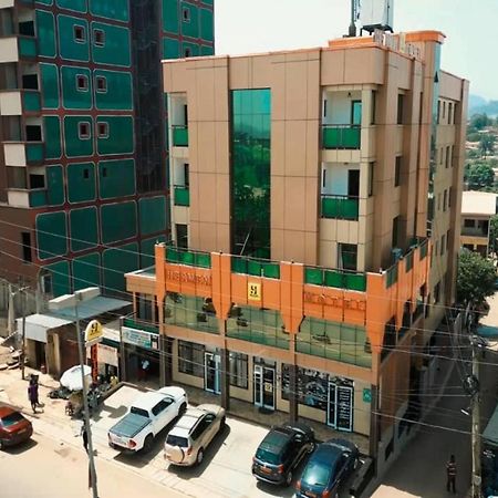 New Heaven Hotel Яунде Екстер'єр фото
