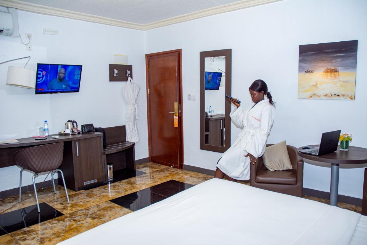 New Heaven Hotel Яунде Екстер'єр фото